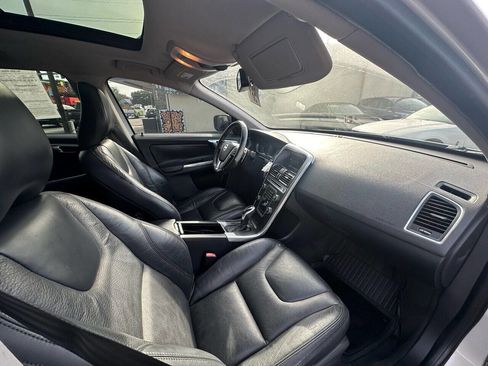 Used 2014 Volvo XC60 T6 image 24