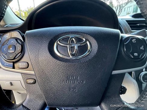 Used 2012 Toyota Camry XLE image 28