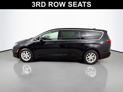 Used 2024 Chrysler Pacifica Touring-L