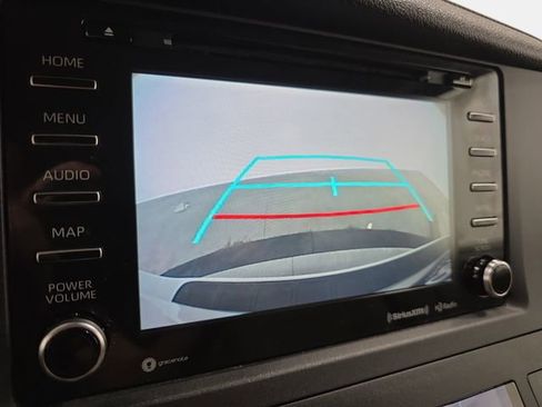 Used 2018 Toyota Sienna XLE w/ XLE Navigation Package FWD image 22