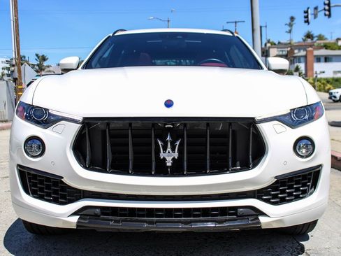 Used 2019 Maserati Levante S GranLusso AWD/4WD image 10