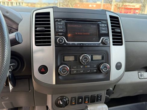 Used 2015 Nissan Frontier SV w/ SV Value Truck Package image 20