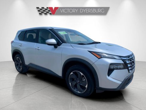 Used 2024 Nissan Rogue SV AWD/4WD image 1