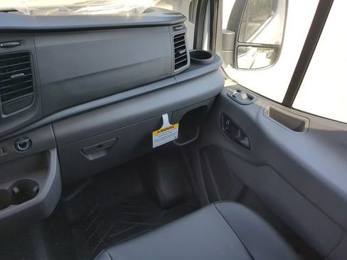 New 2025 Ford Transit 250 Low Roof image 15