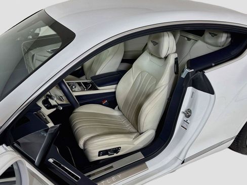 Used 2022 Bentley Continental GT AWD/4WD image 14
