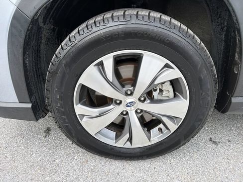 Certified 2023 Subaru Ascent Premium w/ Convenience Package AWD/4WD image 7