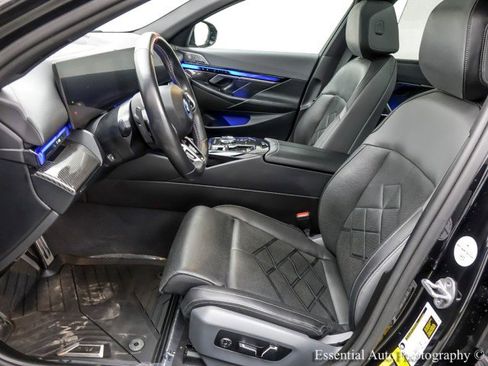 Used 2024 BMW i5 M60 w/ Executive Package image 11