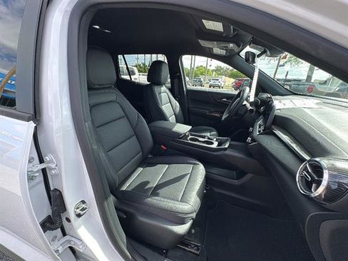 New 2026 Chevrolet Equinox LT w/ Convenience Package II FWD image 14