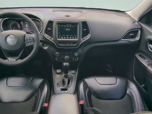 Used 2022 Jeep Cherokee Trailhawk w/ Technology Group B image 11