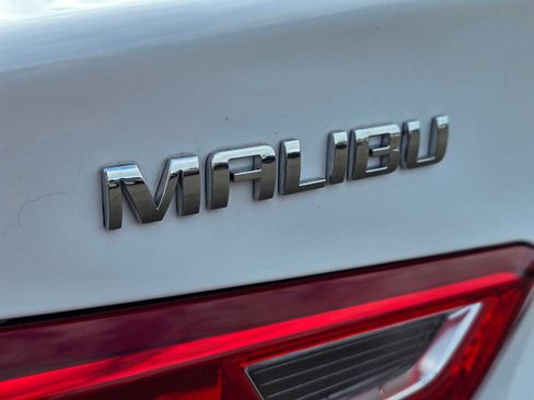 Used 2023 Chevrolet Malibu LT FWD image 15