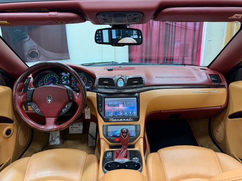 Used 2016 Maserati GranTurismo Sport RWD image 21