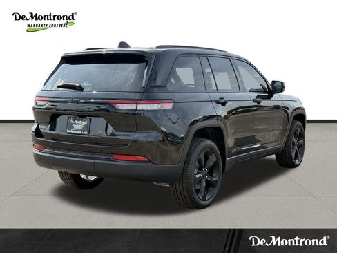New 2025 Jeep Grand Cherokee Limited w/ Black Appearance Package AWD/4WD image 5