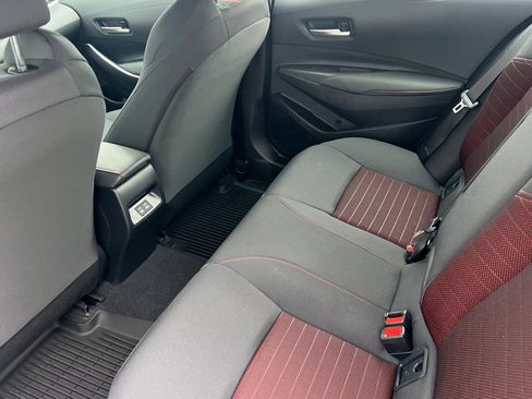 Used 2025 Toyota Corolla SE image 9