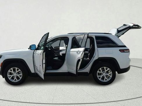 Used 2023 Jeep Grand Cherokee Limited image 11