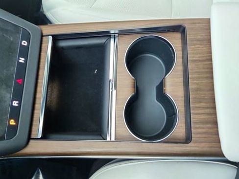 Used 2022 Tesla Model S Base image 47