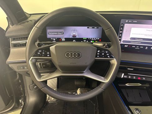 New 2026 Audi Q3 quattro 2.0T AWD/4WD image 12