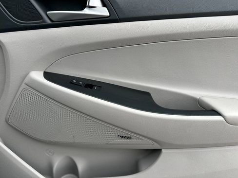 Used 2019 Hyundai Tucson Sport FWD image 19