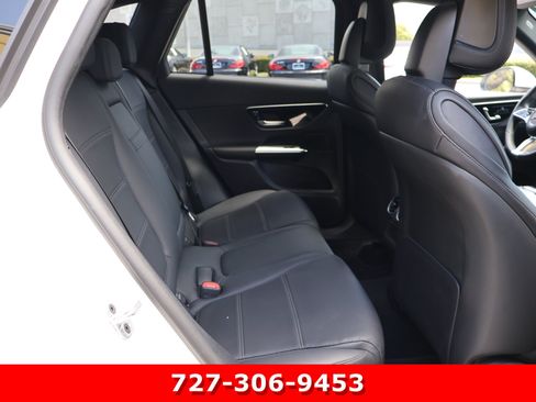 Used 2025 Mercedes-Benz GLC 300 image 22