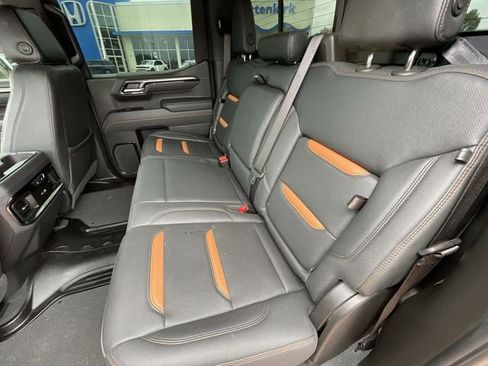 Used 2025 GMC Sierra 1500 AT4 w/ AT4 Preferred Package AWD/4WD image 16