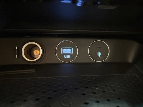 Used 2023 Genesis G70 2.0T w/ Sport Prestige Package image 22