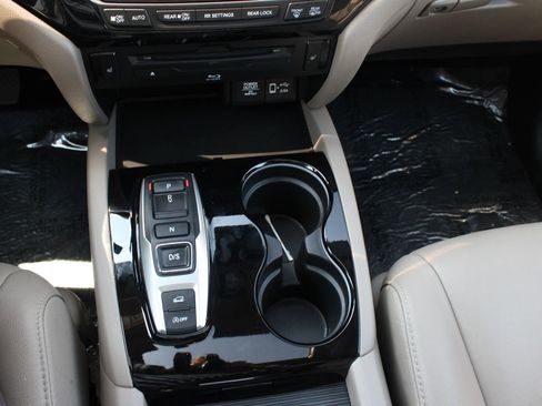 Used 2021 Honda Pilot Touring image 26