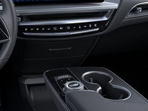 New 2026 Cadillac Lyriq Luxury AWD/4WD image 23