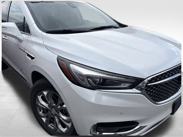 Used 2018 Buick Enclave Avenir w/ Avenir Technology Package AWD/4WD image 7