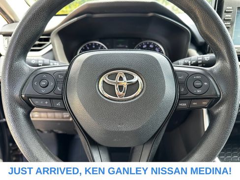 Used 2020 Toyota RAV4 XLE w/ Convenience Package AWD/4WD image 12