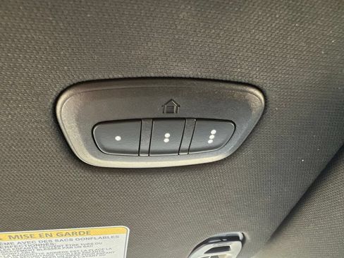 Used 2025 RAM 1500 Laramie AWD/4WD image 51