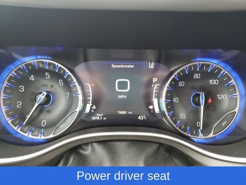 Used 2020 Chrysler Pacifica Touring-L Plus w/ Advanced Safetytec Group image 21