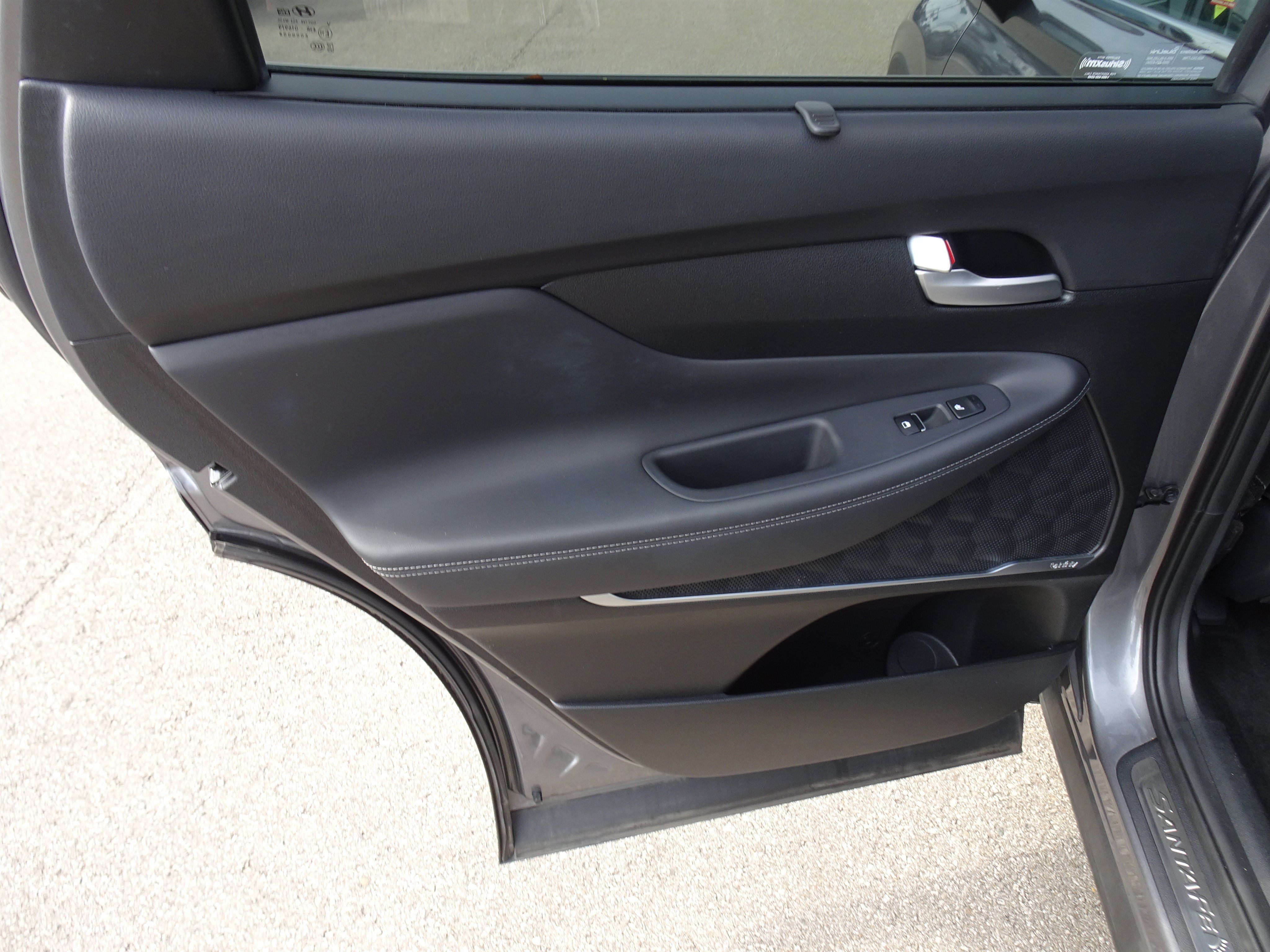 Used 2019 Hyundai Santa Fe AWD image 18