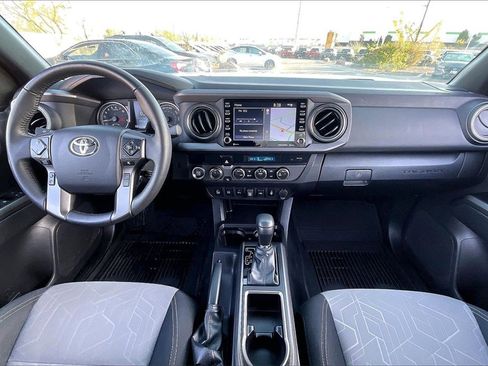 Used 2023 Toyota Tacoma TRD Off-Road image 15