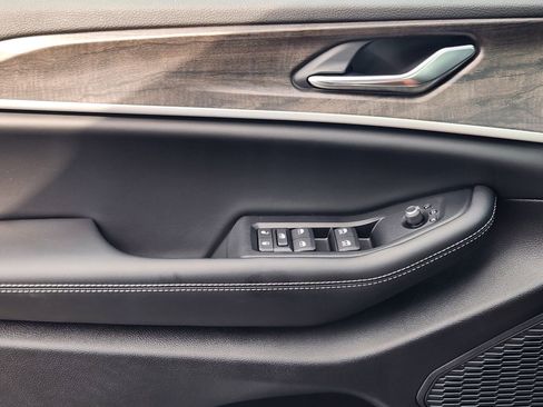 New 2026 Jeep Grand Cherokee Altitude RWD image 19