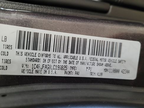 Used 2020 Jeep Grand Cherokee Altitude AWD/4WD image 33