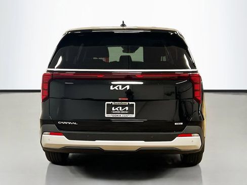 New 2026 Kia Carnival LXS image 6