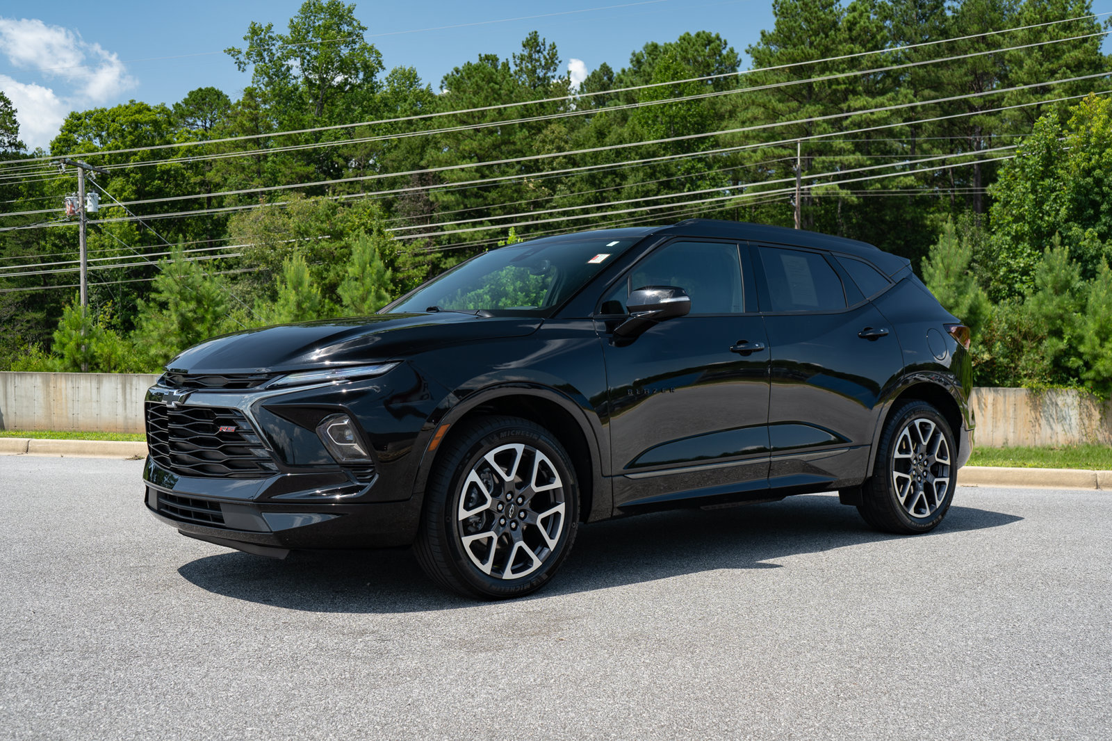 Used 2025 Chevrolet Blazer RS FWD image 3