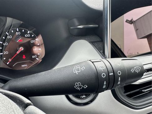 Used 2025 Jeep Compass Limited image 20