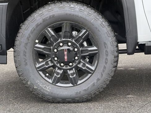 New 2026 GMC Sierra 2500 AT4 w/ AT4 Premium Plus Package AWD/4WD image 27