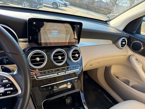 Used 2021 Mercedes-Benz GLC 300 image 29