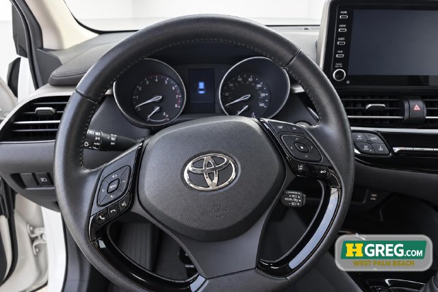 Used 2020 Toyota C-HR Limited FWD image 13