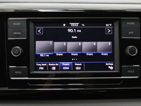 Used 2022 Volkswagen Taos S FWD image 18