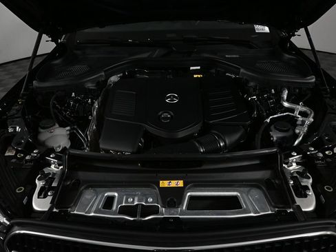 Used 2026 Mercedes-Benz GLC 300 image 32