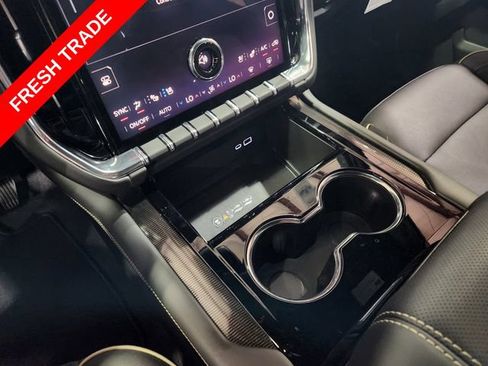 Used 2025 GMC Yukon XL Elevation w/ Technology Package RWD image 18