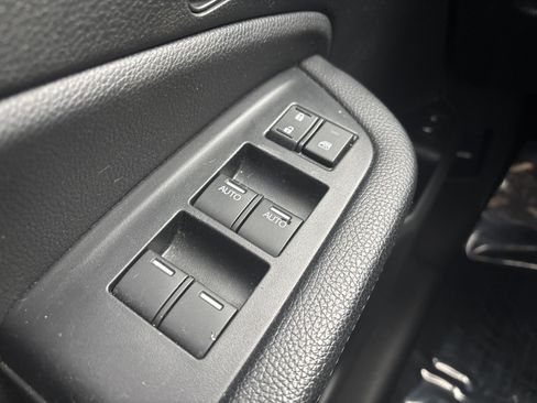 Used 2019 Honda Pilot Touring image 32