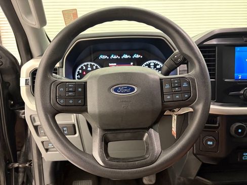 Used 2021 Ford F150 XLT RWD image 3