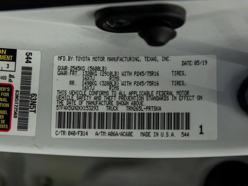 Used 2019 Toyota Tacoma SR w/ SR Convenience Package RWD image 40