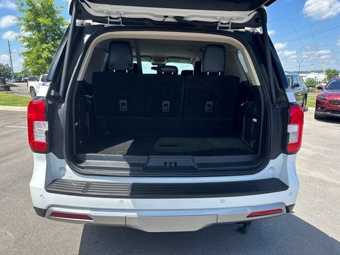 Used 2024 Ford Expedition XLT RWD image 24