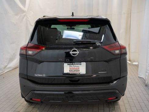 Certified 2023 Nissan Rogue SV w/ SV Premium B Package image 4