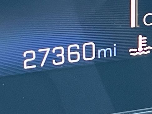 Used 2025 Chevrolet Trax LT image 40