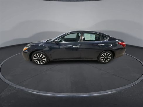 Used 2017 Nissan Altima 2.5 SV image 5